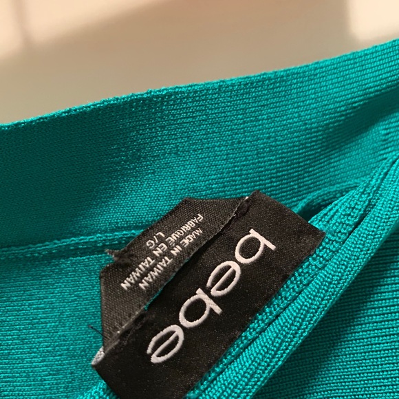 Bebe bodycon skirt in green - Picture 2 of 3